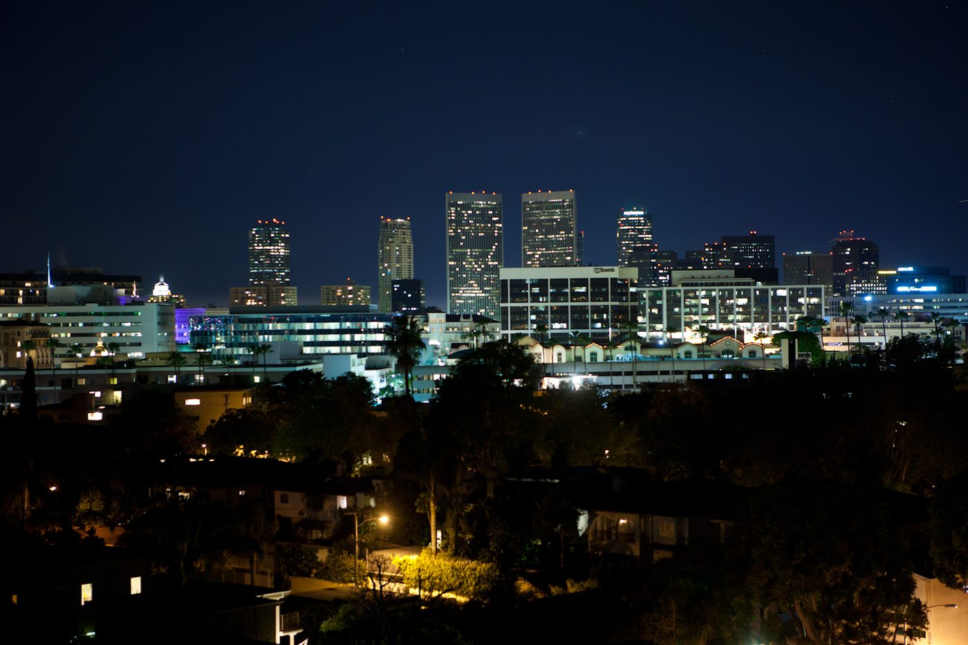 Los Angeles de noche desde las alturas